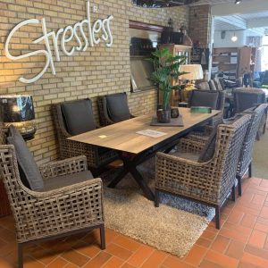New Castle 6 stoler + bord 240(315)cm med uttrekk