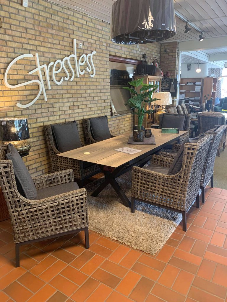 New Castle 6 stoler + bord 240(315)cm med uttrekk